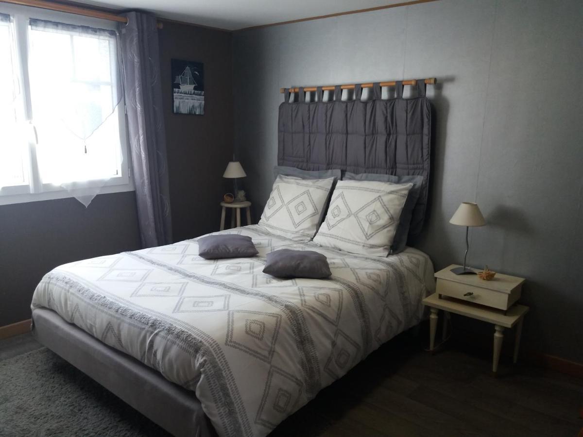 Chambre D'Hotes Hola Bed and Breakfast Laval  Buitenkant foto